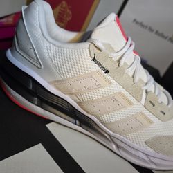 adidas Men's Astrastar Sneaker
Size 13 Men's 