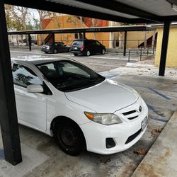 2013 Toyota Corolla LE 