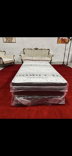 New Twin size Pillow top mattress w box spring Delivery available