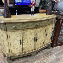 Credenza 