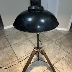 Vintage Folk Art Reading Lamp
