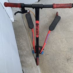 Fliker Yvolution Scooter