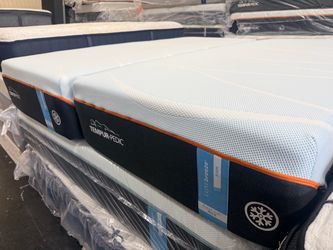Tempur-Pedic LUXEbreeze Firm Mattress twin XL