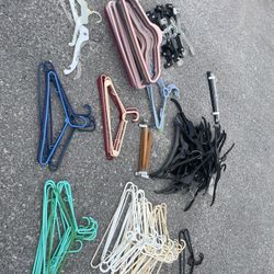 Clothing Hanger Bundle (150+)