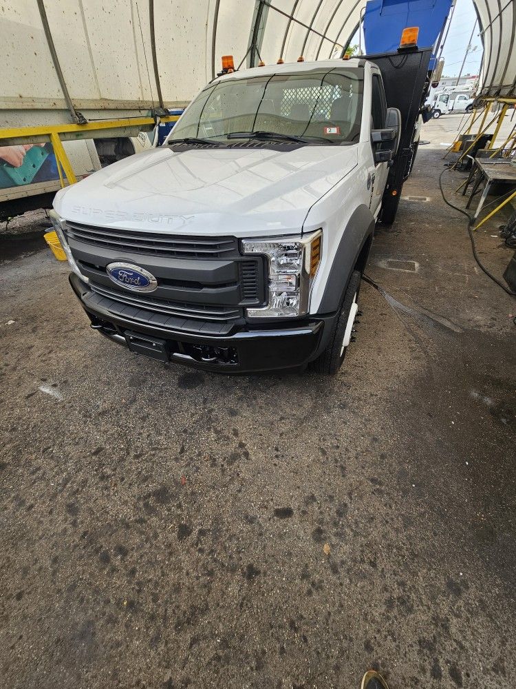 4 AVAILABLE crew cabs for F550 flatbed trucksπππππ΄π₯