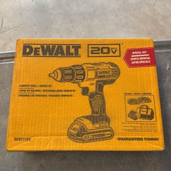 DEWALT DCD771C2 20V MAX* Cordless Drill/Driver Kit
