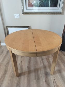 Dining Room Table w Leaf