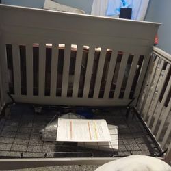 Crib/toddler Bed
