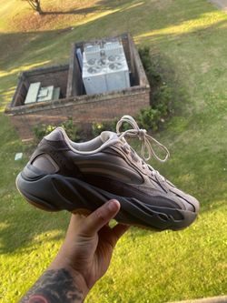 Yeezy 700 “Tephra”