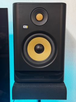 Pair KRK ROKIT 5 G4 Studio Monitors + Stands, Pads & Cables