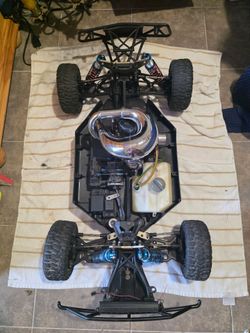 Losi 5T 1/5th scale RC