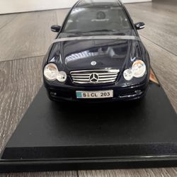 Diecast 1/18 Scale Dark Blue Mercedes-Benz C-Klasse Sportcoupe