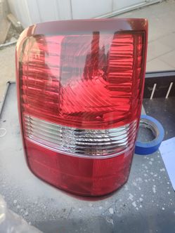 2004-2008 F-150 left tailight