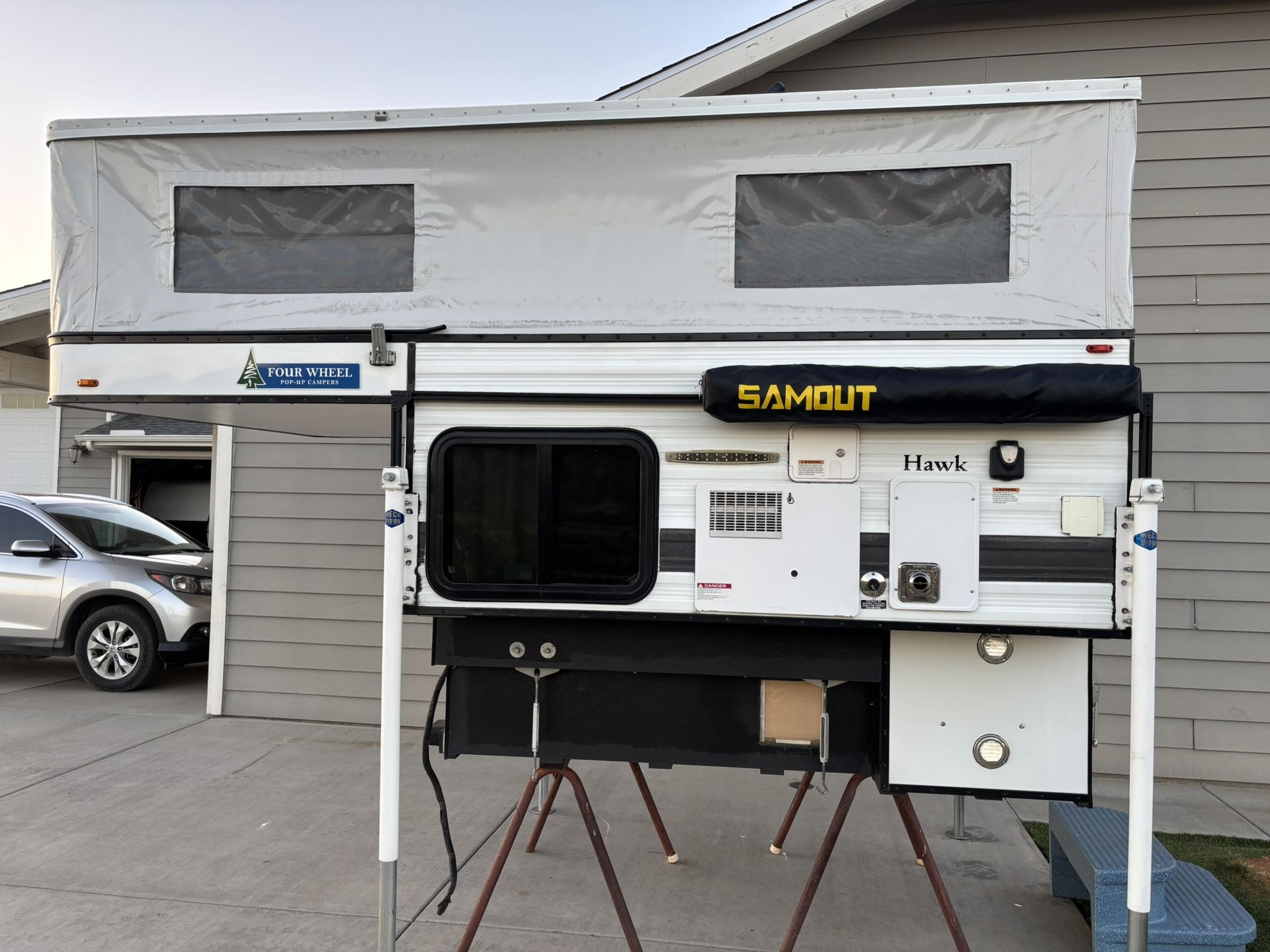2019 Four Wheel Camper Hawk
