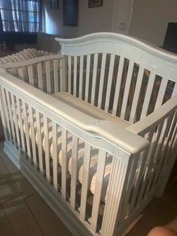 Baby crib