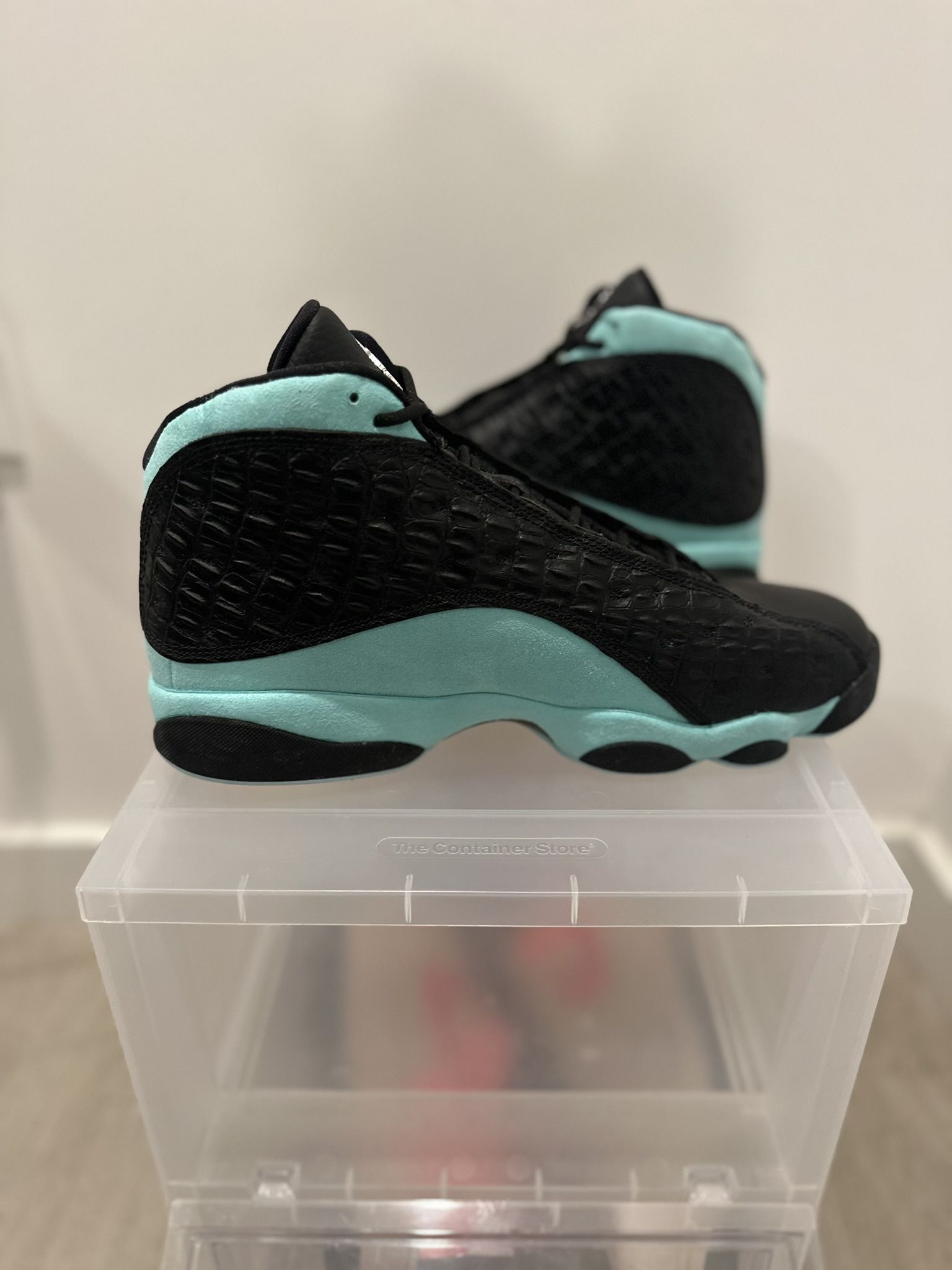 Air Jordan 13 Retro “Island Green” Size 11 – Mint Condition (No Box)
