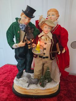 $25.00 - 1990's Christmas "Dicken's Family Carolers" Lighted & Animated Display - Selling "As Is"