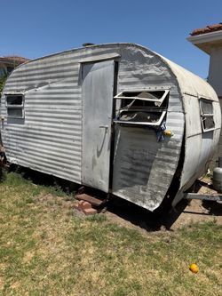 Vintage Aluminum Travel Trailer Camper