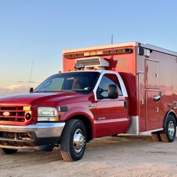 Ford Ambulance Camper Conversion 