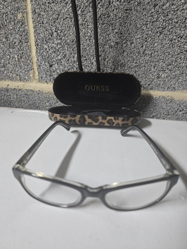 Guess Eyeglass Frames w/ Case – GU2295 – Great Condition