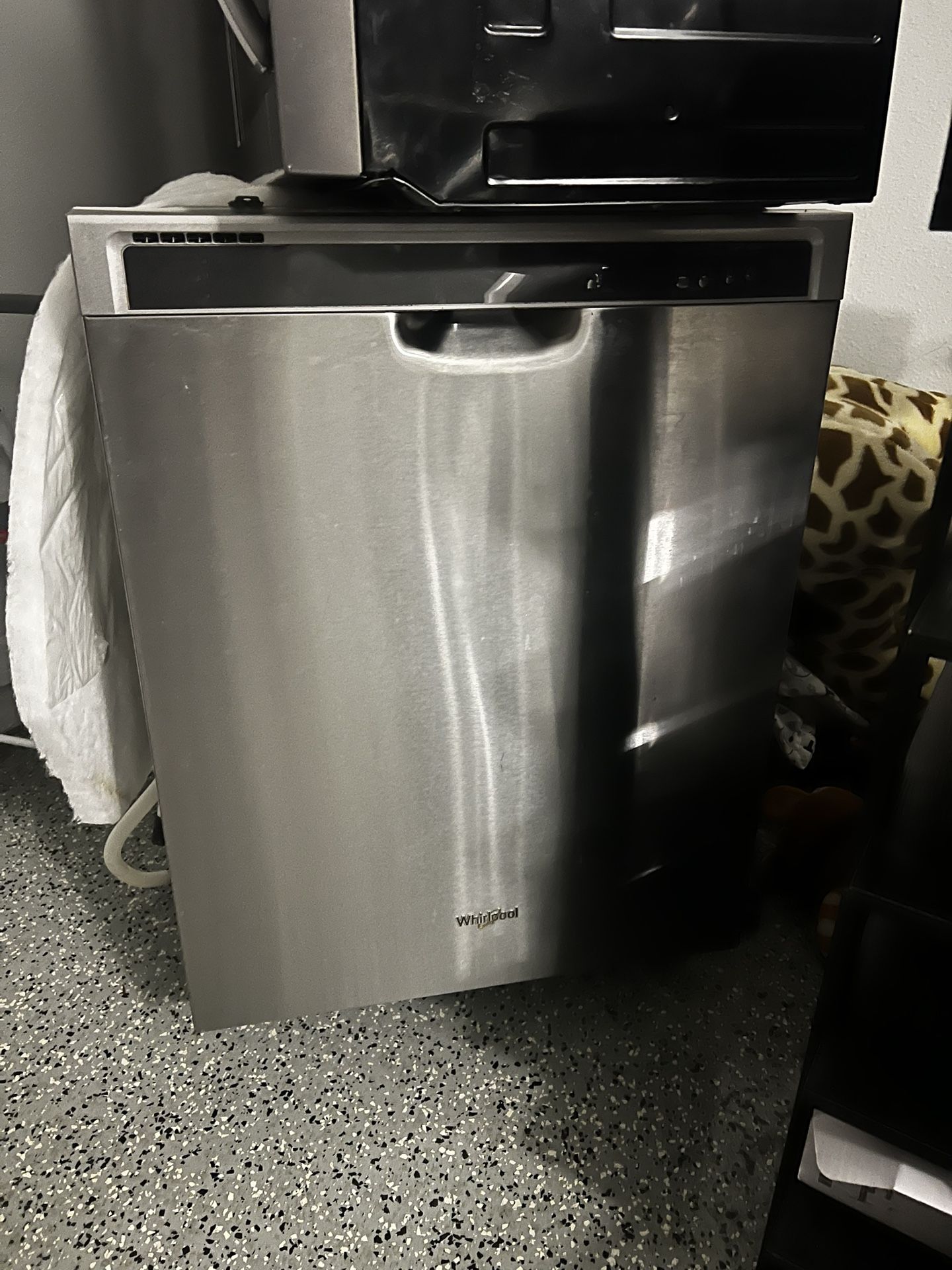 Whirlpool Dishwasher 