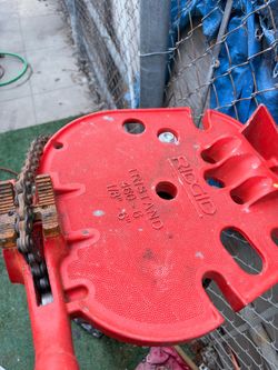 RIDGID 460 Tristand Chain Pipe Stand