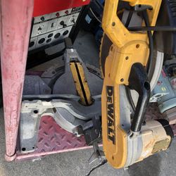 De-WALT miter Saw 