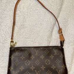 Louis Vuitton Pochette