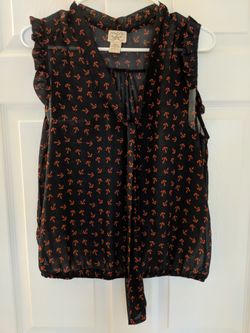 Large anchor top. Fits like a medium