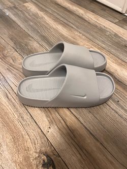Nike Men's Calm 2.0 Slides ( Grey)