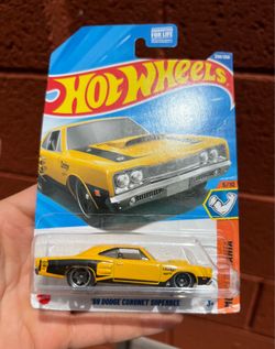 Hotwheels 69’ Dodge Coronet Supper Bee
