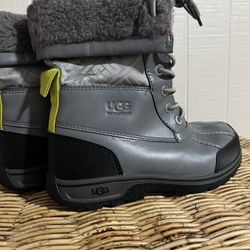 UGG Snow Boots 
