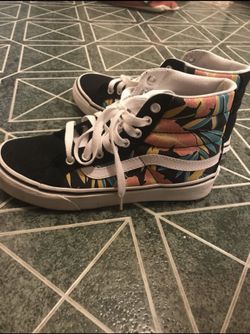 Size 4 vans worn maybe 2times