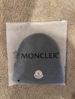 Moncler Black Bennie 