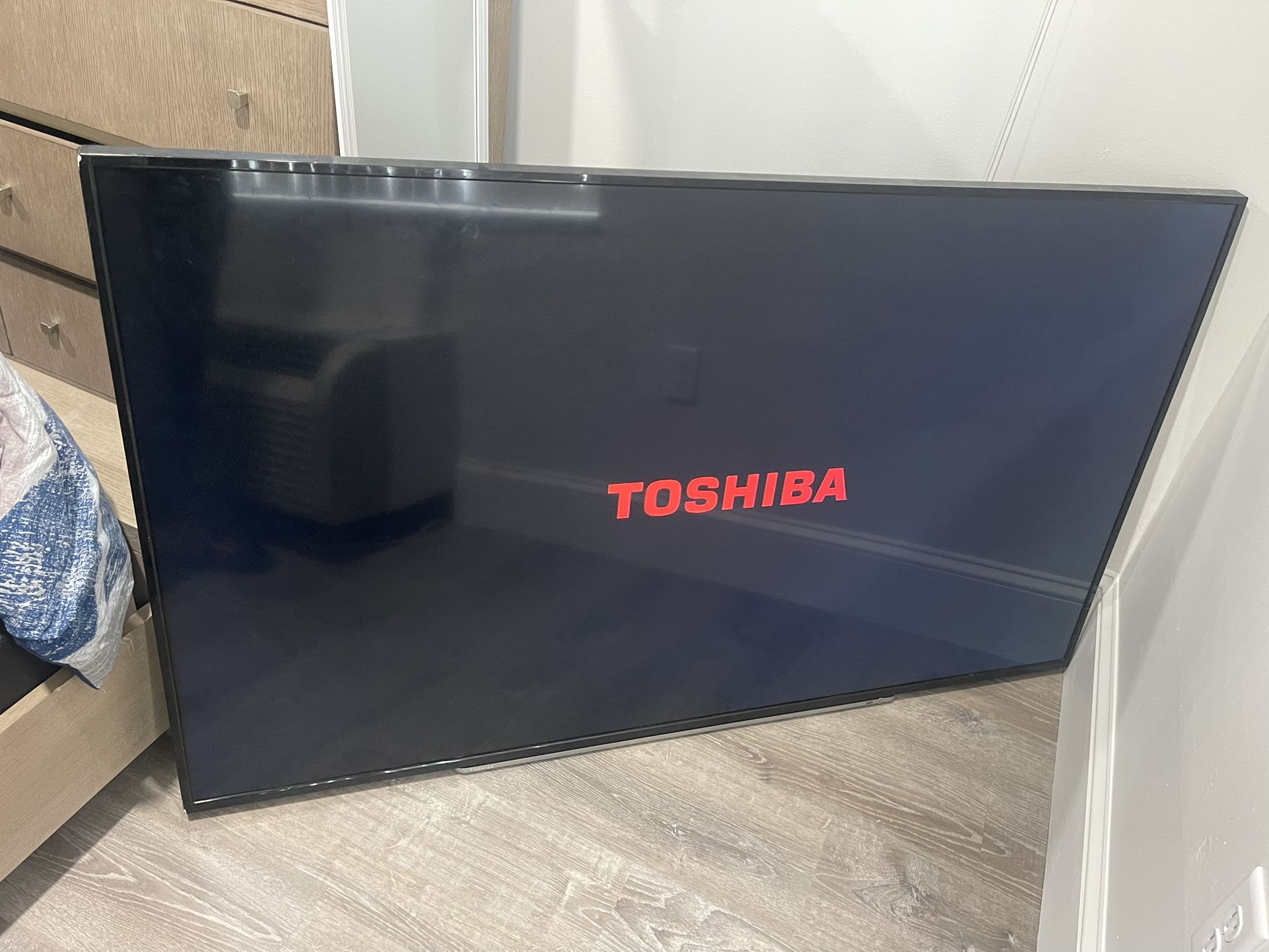 Tv 65” TOSHIBA