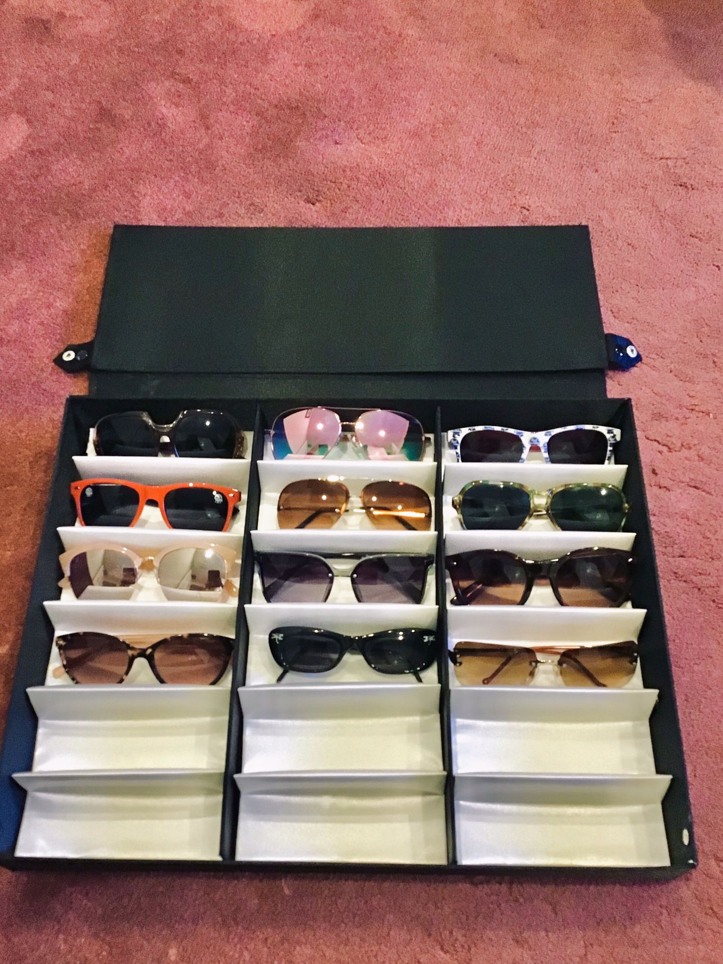 Sunglasses/Eyeglass Storage Display Grid Stand Case. Storage Case/ Organize Display