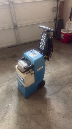Carpet cleaner