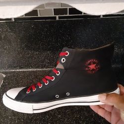 Converse Mens 11 Like new 