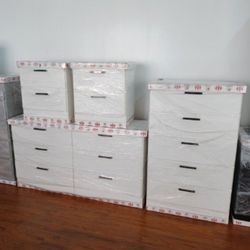 NEW FURNITURE 😊 It's ASSEMBLED - 4PCS