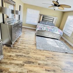 King Sized Light Up Bed And Matching Dresser And Light Up Dresser