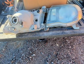 2010 tacoma headlights