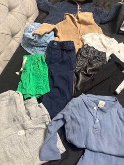 Baby/Toddler  gap Clothing 6-12 months
