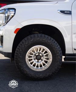 Rims and tires package deal 35/12.50R17 Toyo RT Trail + Kmc Impact All Machined !!