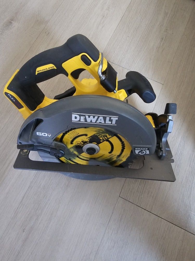 Dewalt Circular Saw 60V - Sierra Circular
Dewalt