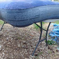 3 Blow up mattresses
