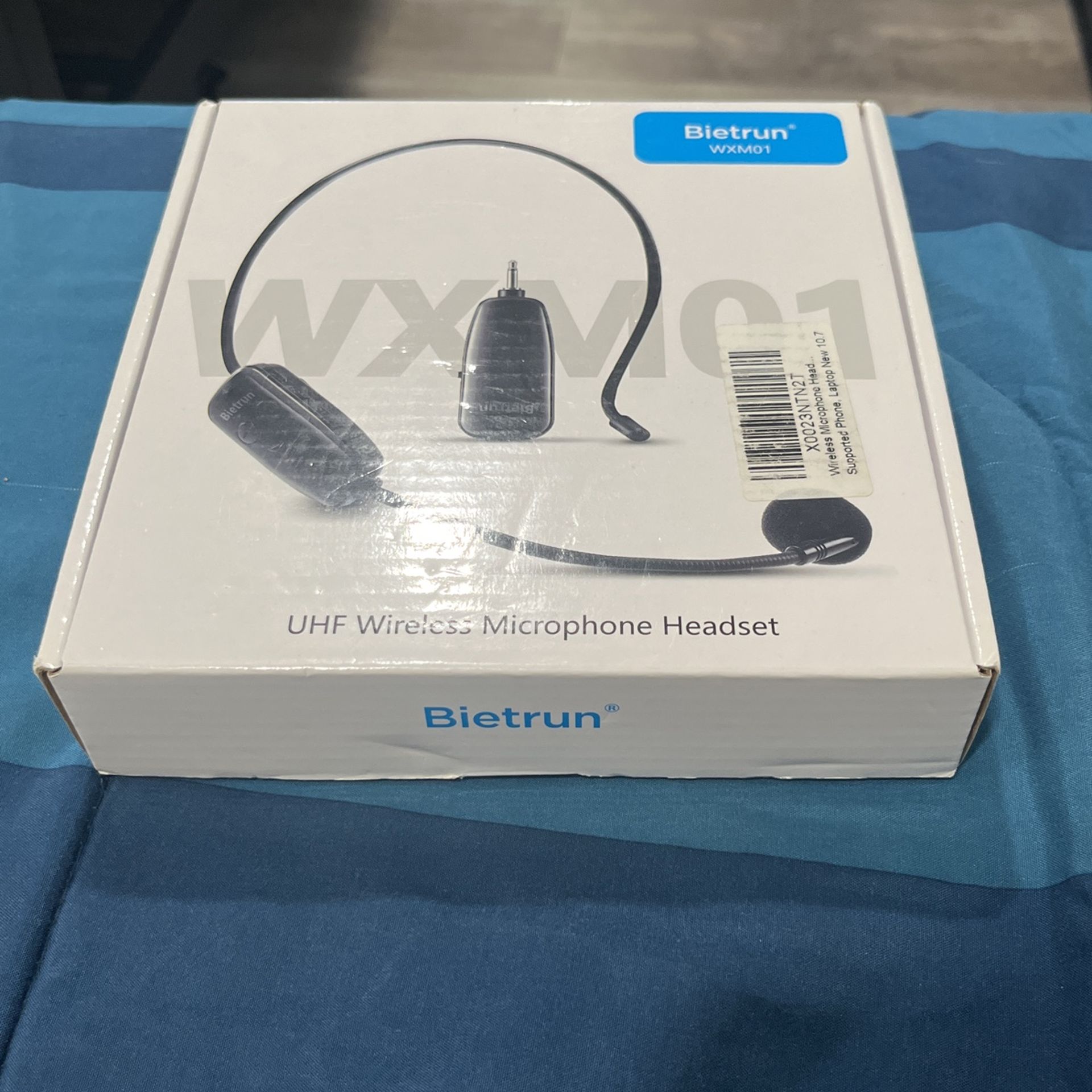 UHF Wireless Microphone Headset