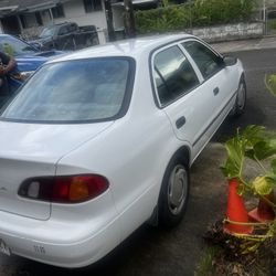 2000 Toyota Corolla