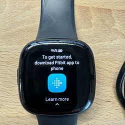 Fitbit versa 2 Smartwatch with Accessories 