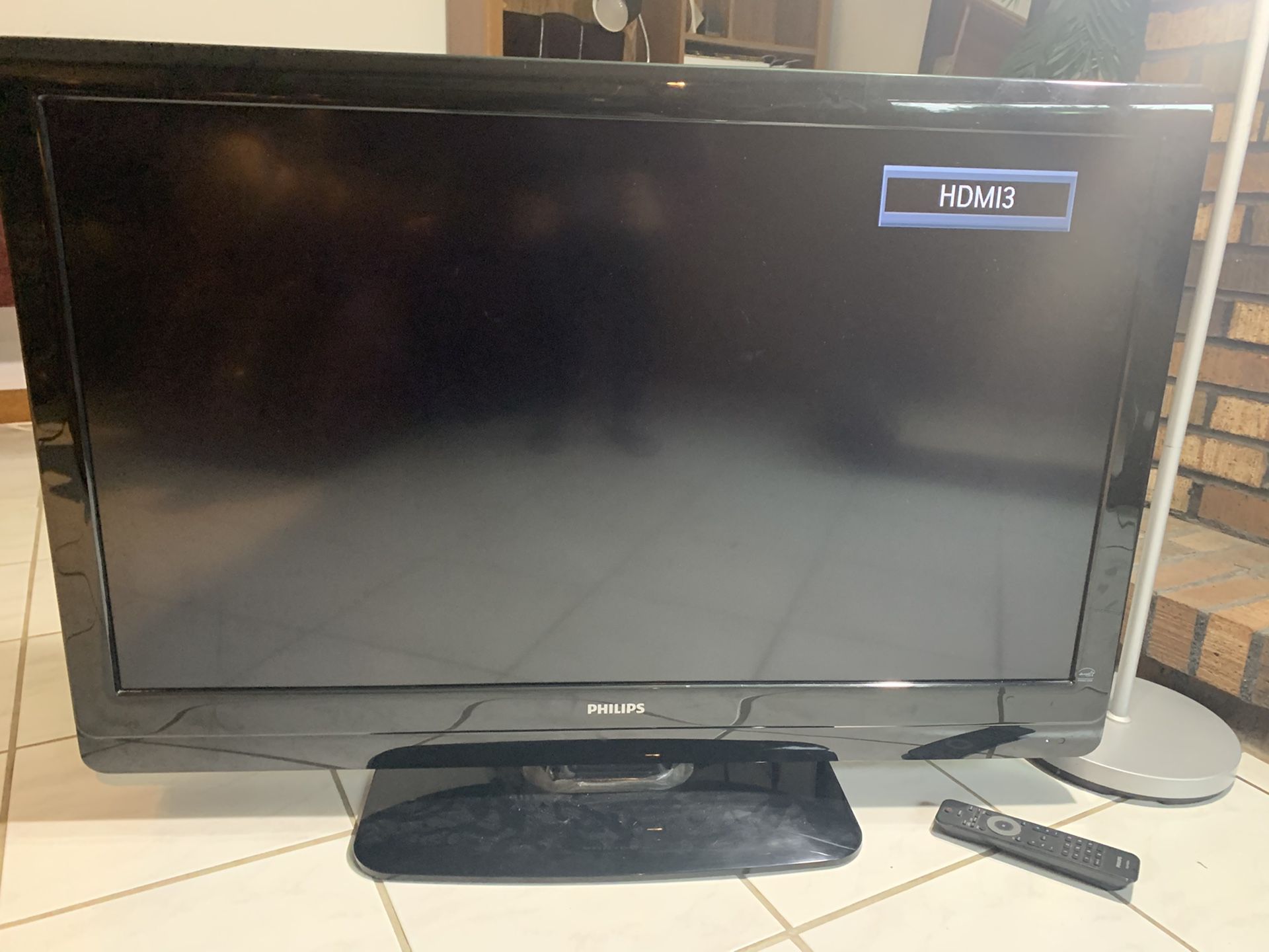 AVAILABLE Used Philips 45 inch (diagonal) HD TV with Remote