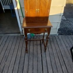 Furniture Cabinet Antique Great Condiction 